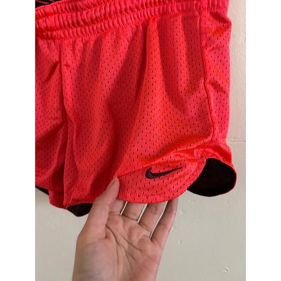 Nike Shorts Women's Small Red Running Dri-Fit Drawstring Activewear Performance - Picture 2 of 7